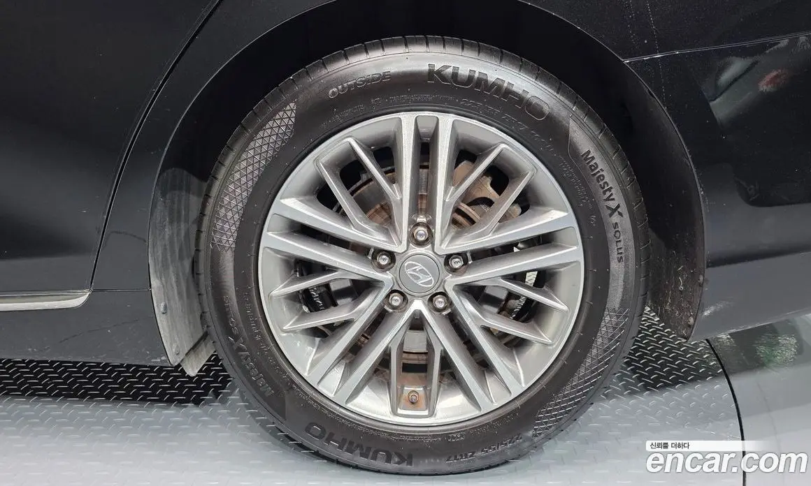 Hyundai Grandeur 2017 2.2 автомат (гидро), фото 7