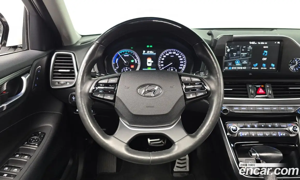 Hyundai Grandeur 2019 2.4 автомат (гидро), фото 18 Hyundai Grandeur 2019 2.4 автомат (гидро), фото 18