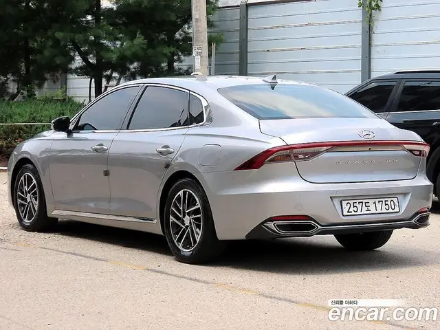 Hyundai Grandeur 2020 2.5 автомат (гидро), миниатюра 3