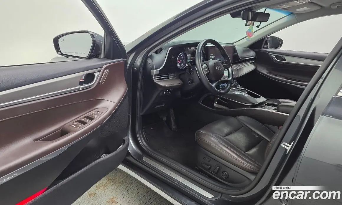 Hyundai Grandeur 2021 2.5 автомат (гидро), фото 10 Hyundai Grandeur 2021 2.5 автомат (гидро), фото 10