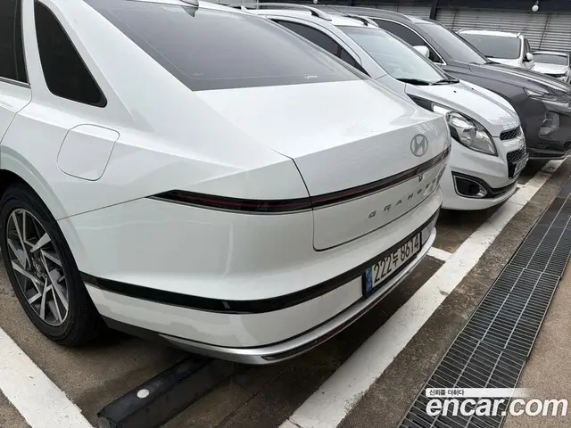 Hyundai Grandeur 2022 2.5 автомат (гидро), миниатюра 3