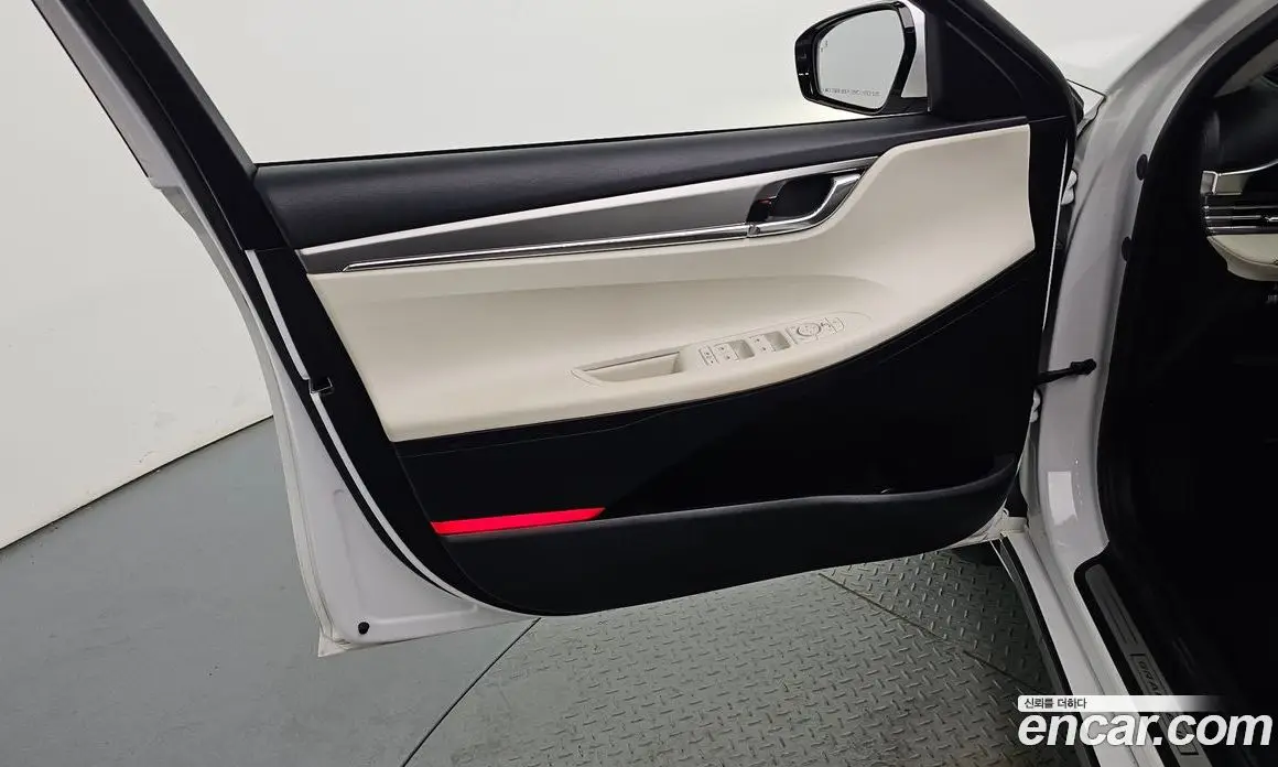 Hyundai Grandeur 2022 2.4 автомат (гидро), фото 14