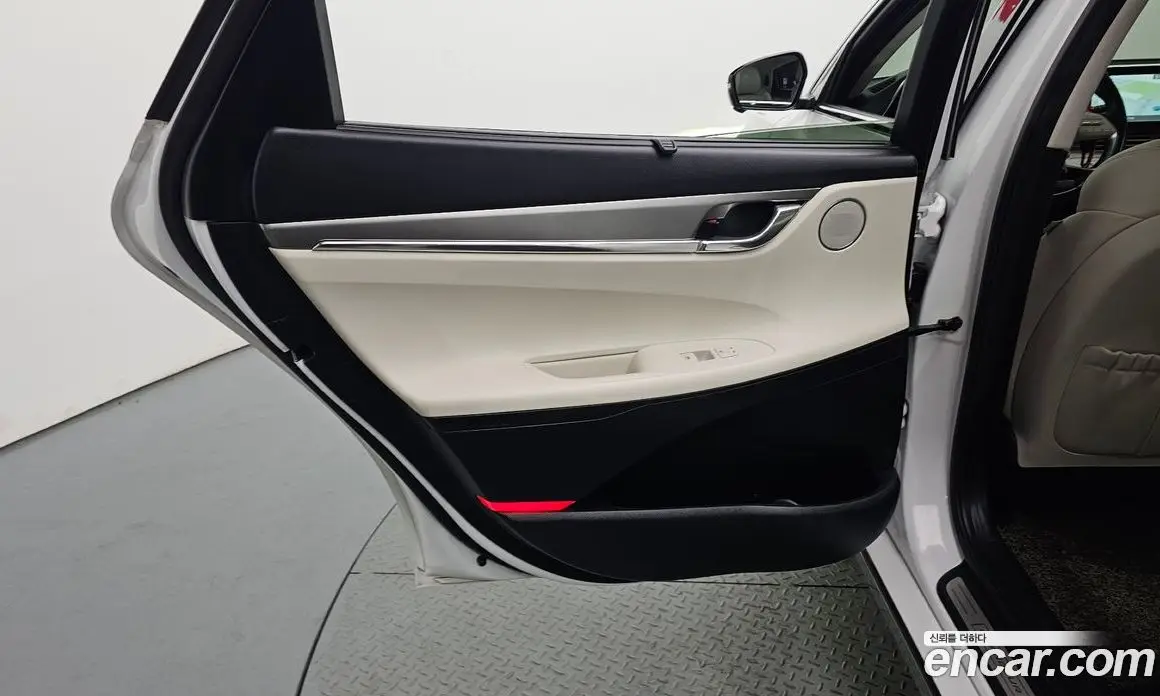Hyundai Grandeur 2022 2.4 автомат (гидро), фото 15