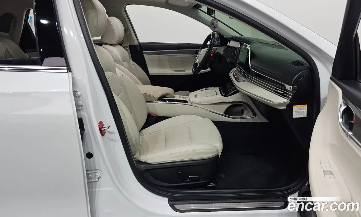 Hyundai Grandeur 2022 2.4 автомат (гидро), фото 16