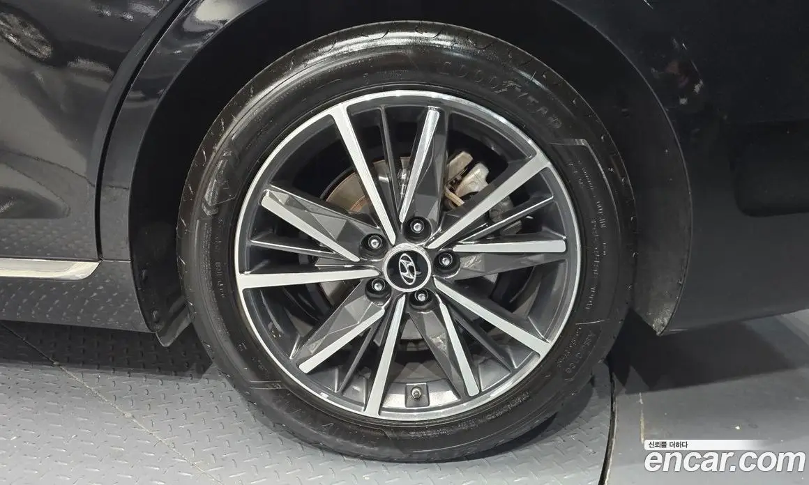 Hyundai Grandeur 2022 2.5 автомат (гидро), фото 6