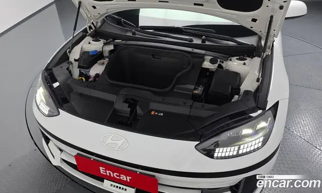 Hyundai Ioniq 6 2023 0.1 автомат (гидро), миниатюра 6