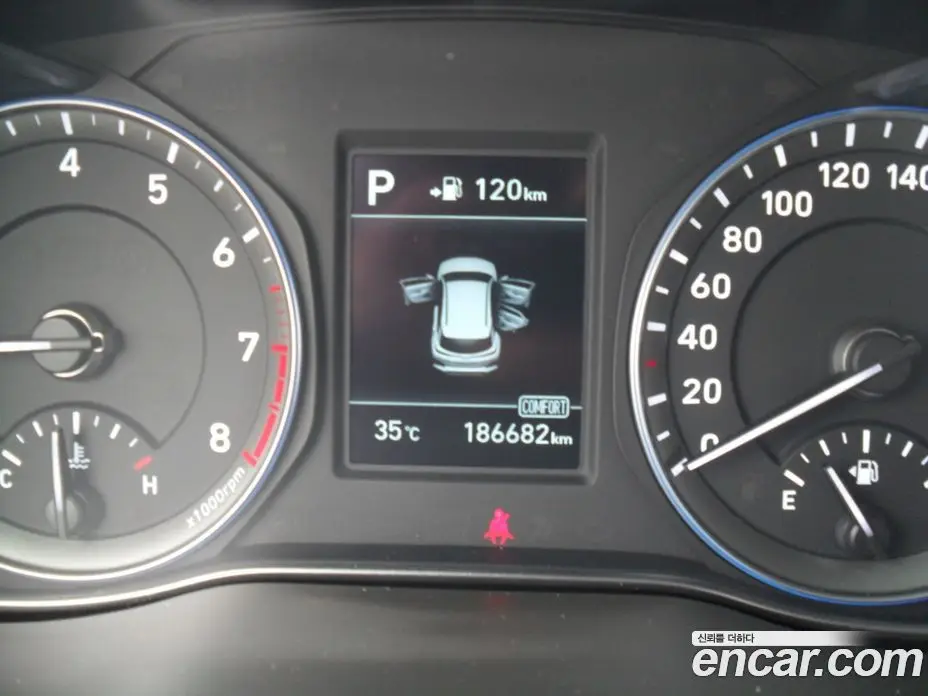 Hyundai Kona 2017 1.6 автомат (гидро), фото 18