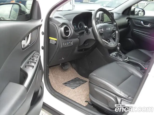 Hyundai Kona 2017 1.6 автомат (гидро), миниатюра 8
