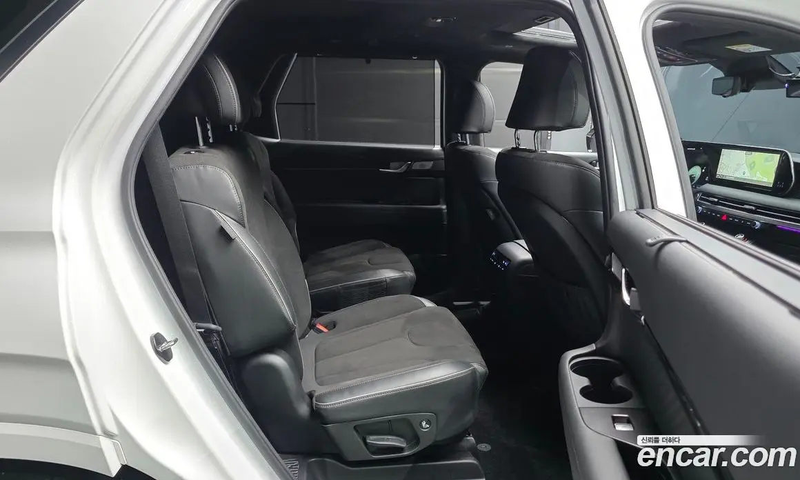 Hyundai Palisade 2023 3.8 автомат (гидро), фото 17