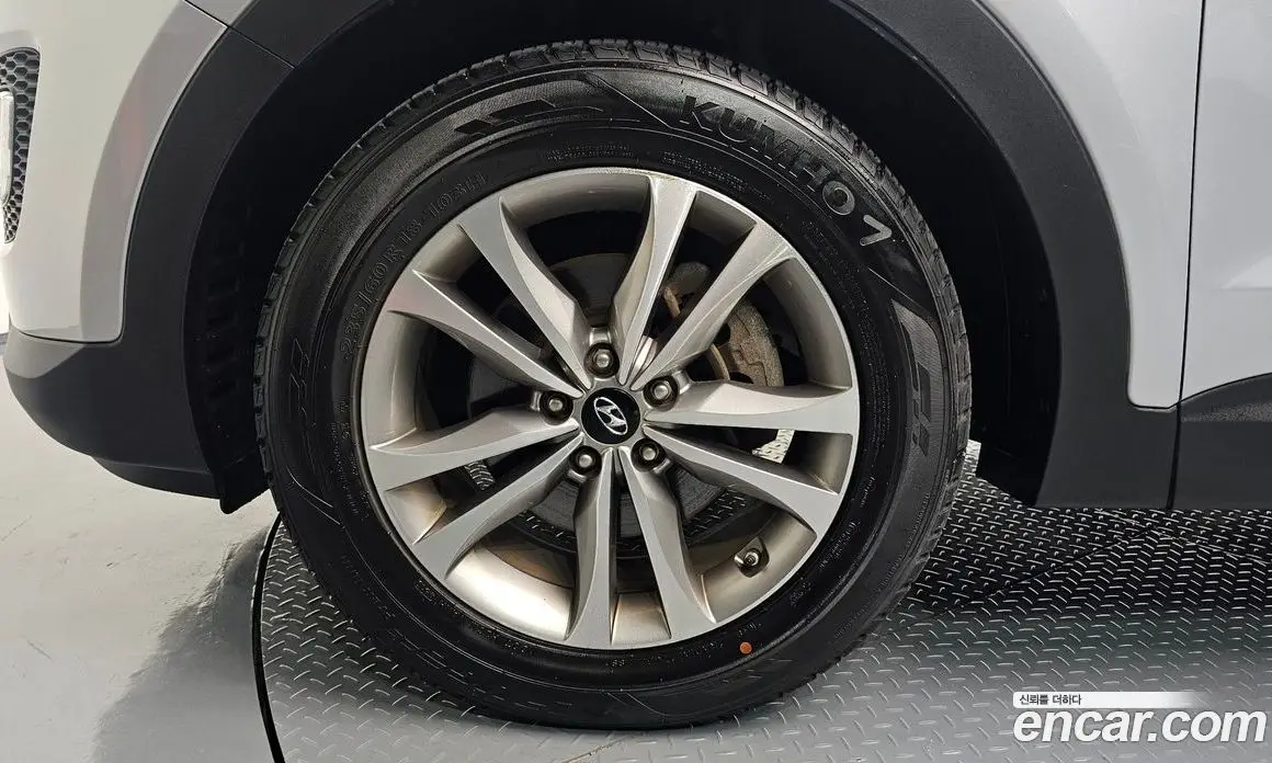 Hyundai Santa Fe 2015 2.0 автомат (гидро), фото 5 Hyundai Santa Fe 2015 2.0 автомат (гидро), фото 5