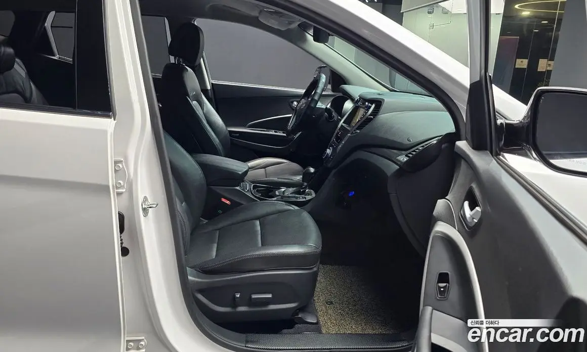 Hyundai Santa Fe 2016 2.0 автомат (гидро), фото 17 Hyundai Santa Fe 2016 2.0 автомат (гидро), фото 17