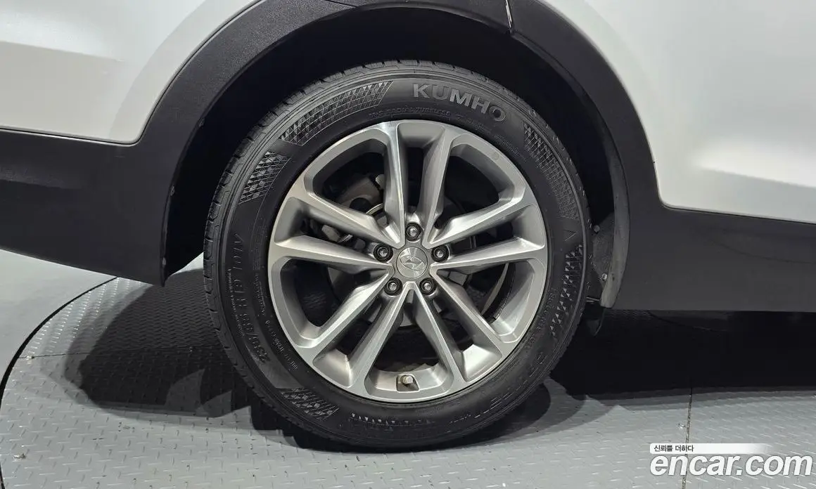 Hyundai Santa Fe 2016 2.0 автомат (гидро), фото 5 Hyundai Santa Fe 2016 2.0 автомат (гидро), фото 5
