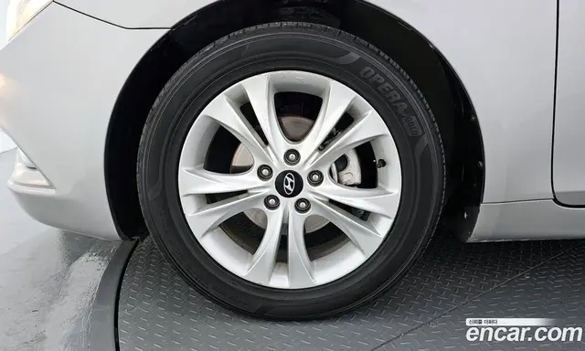 Hyundai Sonata 2011 2.0 автомат (гидро), миниатюра 5 Hyundai Sonata 2011 2.0 автомат (гидро), миниатюра 5