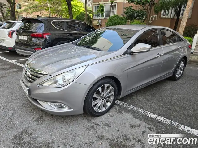 Hyundai Sonata 2012 2.0 автомат (гидро), миниатюра 2 Hyundai Sonata 2012 2.0 автомат (гидро), миниатюра 2