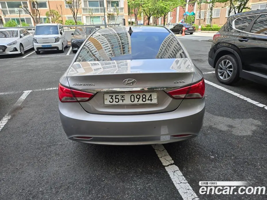 Hyundai Sonata 2012 2.0 автомат (гидро), фото 4 Hyundai Sonata 2012 2.0 автомат (гидро), фото 4