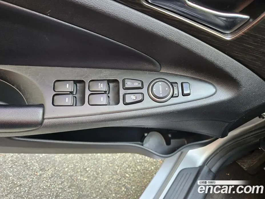 Hyundai Sonata 2012 2.0 автомат (гидро), фото 5 Hyundai Sonata 2012 2.0 автомат (гидро), фото 5