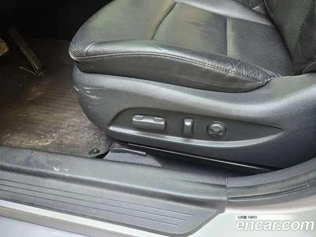 Hyundai Sonata 2012 2.0 автомат (гидро), миниатюра 6 Hyundai Sonata 2012 2.0 автомат (гидро), миниатюра 6