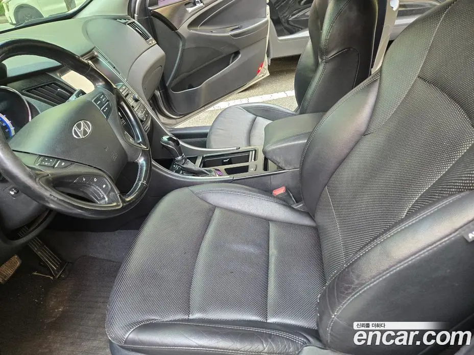 Hyundai Sonata 2012 2.0 автомат (гидро), фото 7 Hyundai Sonata 2012 2.0 автомат (гидро), фото 7