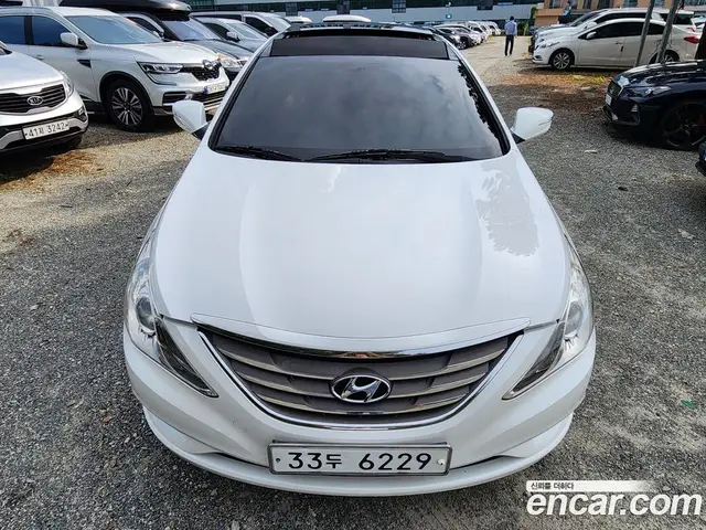 Hyundai Sonata 2012 2.0 автомат (гидро), миниатюра 2 Hyundai Sonata 2012 2.0 автомат (гидро), миниатюра 2