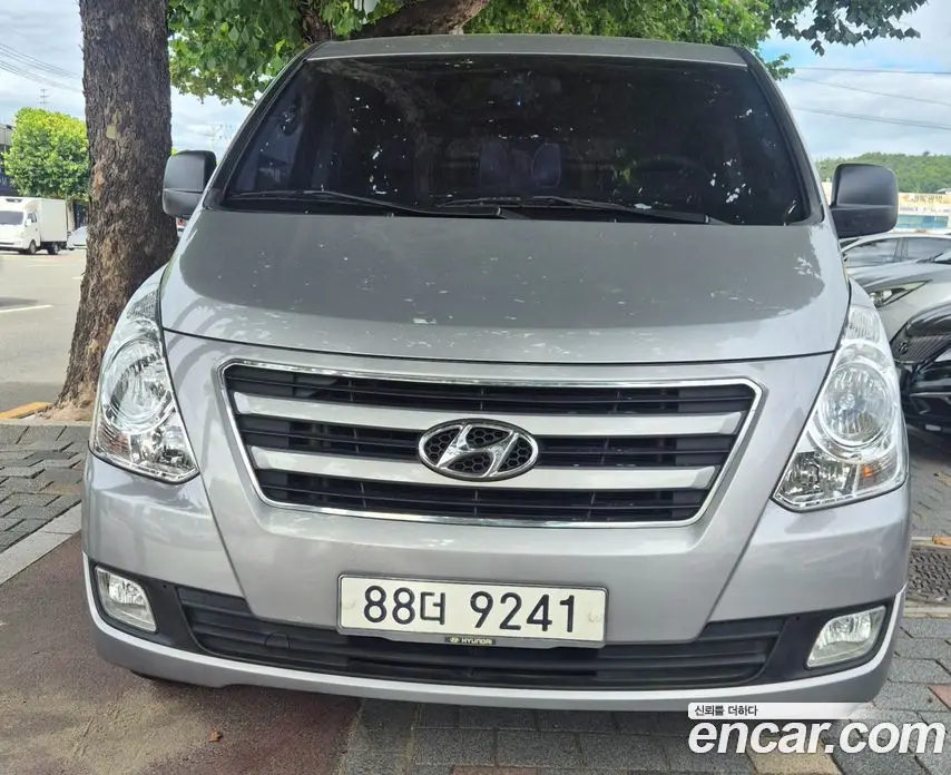 Hyundai Starex 2016 2.5 автомат (гидро), фото 2 Hyundai Starex 2016 2.5 автомат (гидро), фото 2