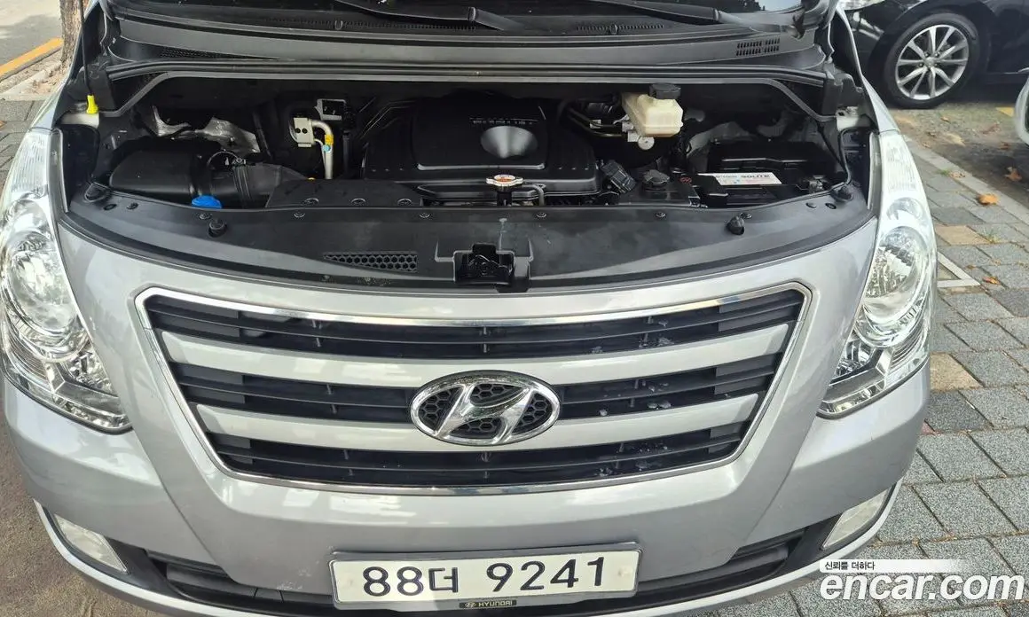 Hyundai Starex 2016 2.5 автомат (гидро), фото 16 Hyundai Starex 2016 2.5 автомат (гидро), фото 16