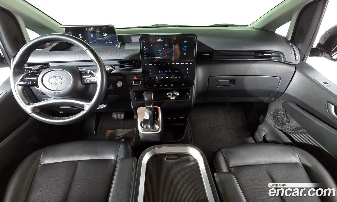 Hyundai Staria 2022 2.2 автомат (гидро), фото 7