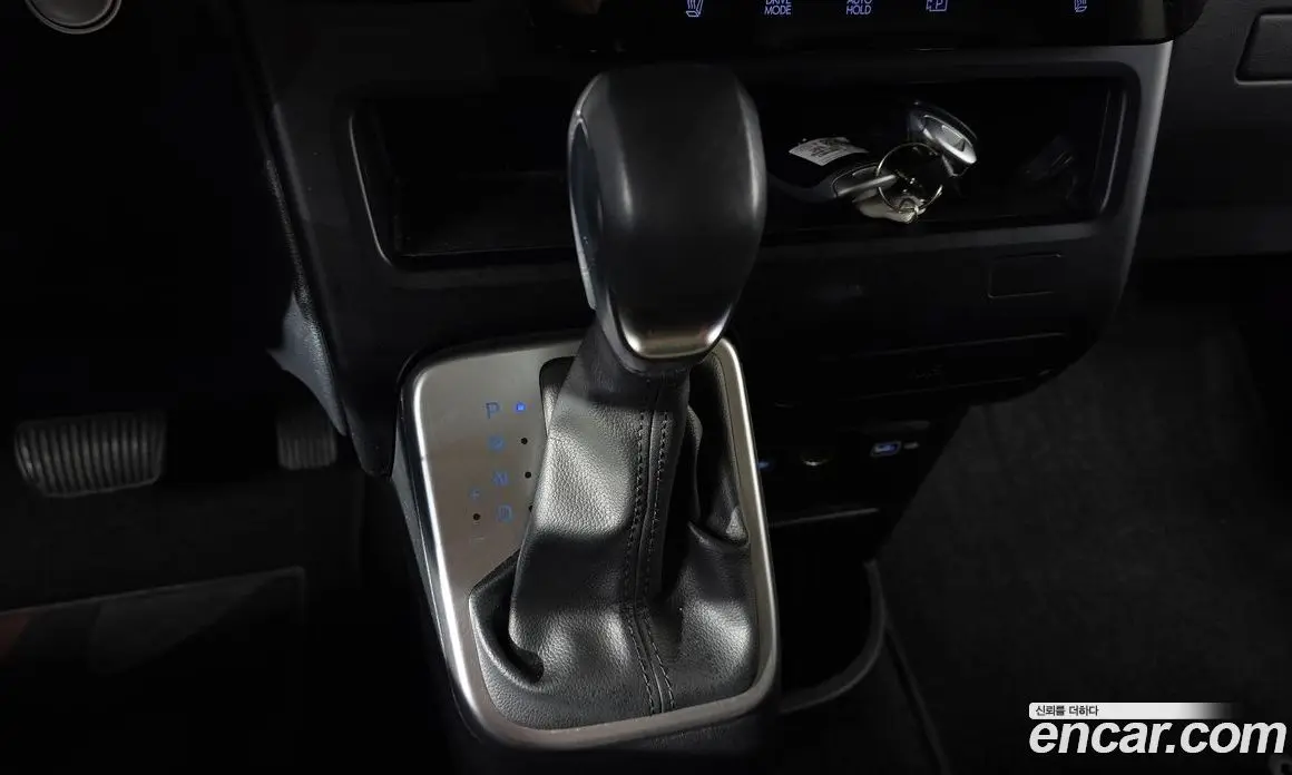 Hyundai Staria 2022 2.2 автомат (гидро), фото 9