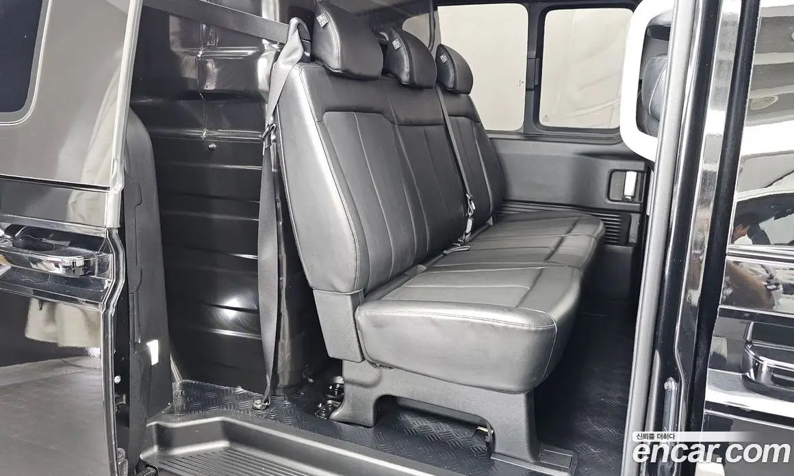 Hyundai Staria 2022 3.5 автомат (гидро), фото 18