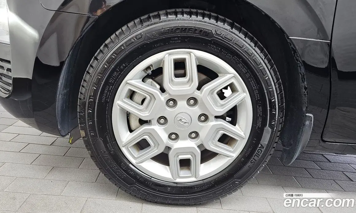 Hyundai Staria 2022 3.5 автомат (гидро), фото 7