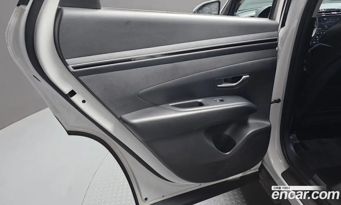 Hyundai Tucson 2022 1.6 автомат (гидро), фото 15