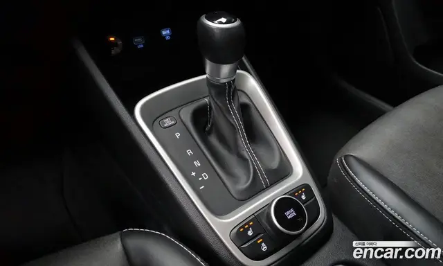 Hyundai Venue 2019 1.6 автомат (гидро), миниатюра 12