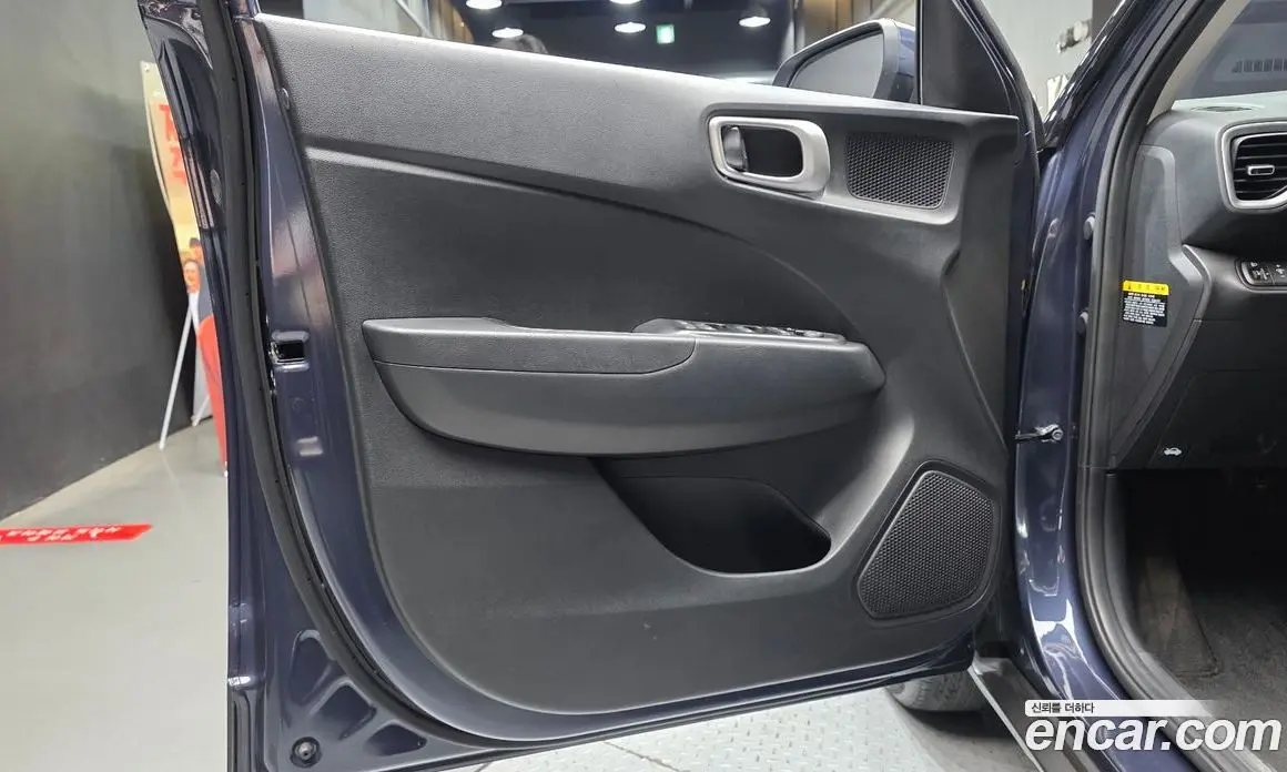 Hyundai Venue 2019 1.6 автомат (гидро), фото 14