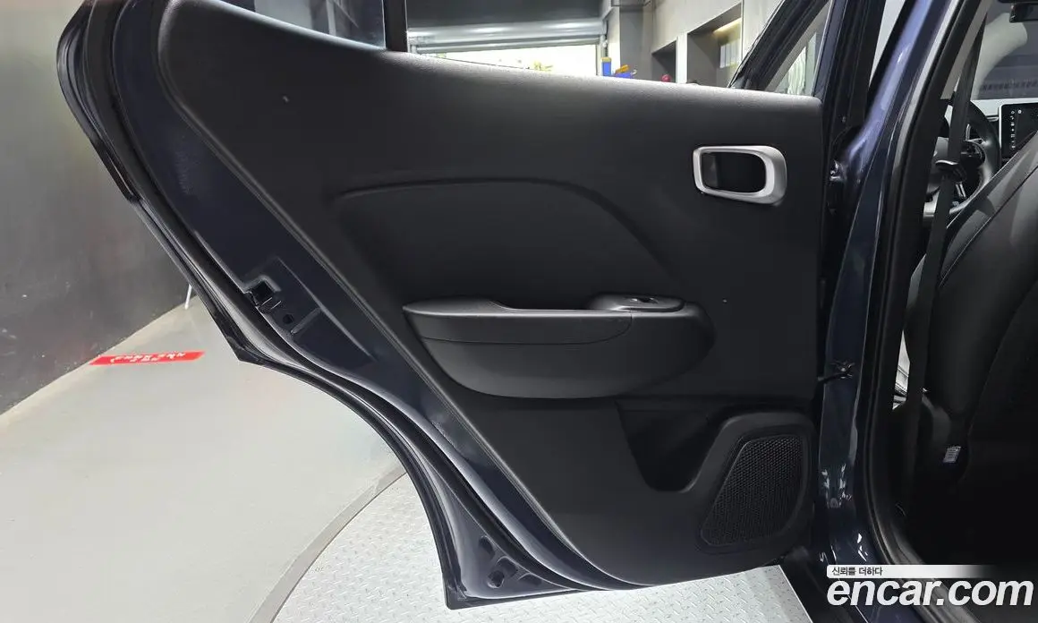 Hyundai Venue 2019 1.6 автомат (гидро), фото 15