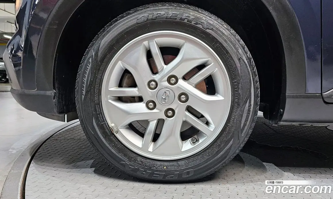 Hyundai Venue 2019 1.6 автомат (гидро), фото 5