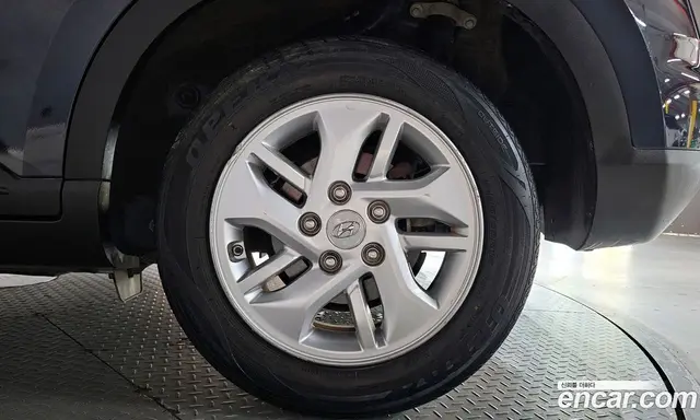 Hyundai Venue 2019 1.6 автомат (гидро), миниатюра 7