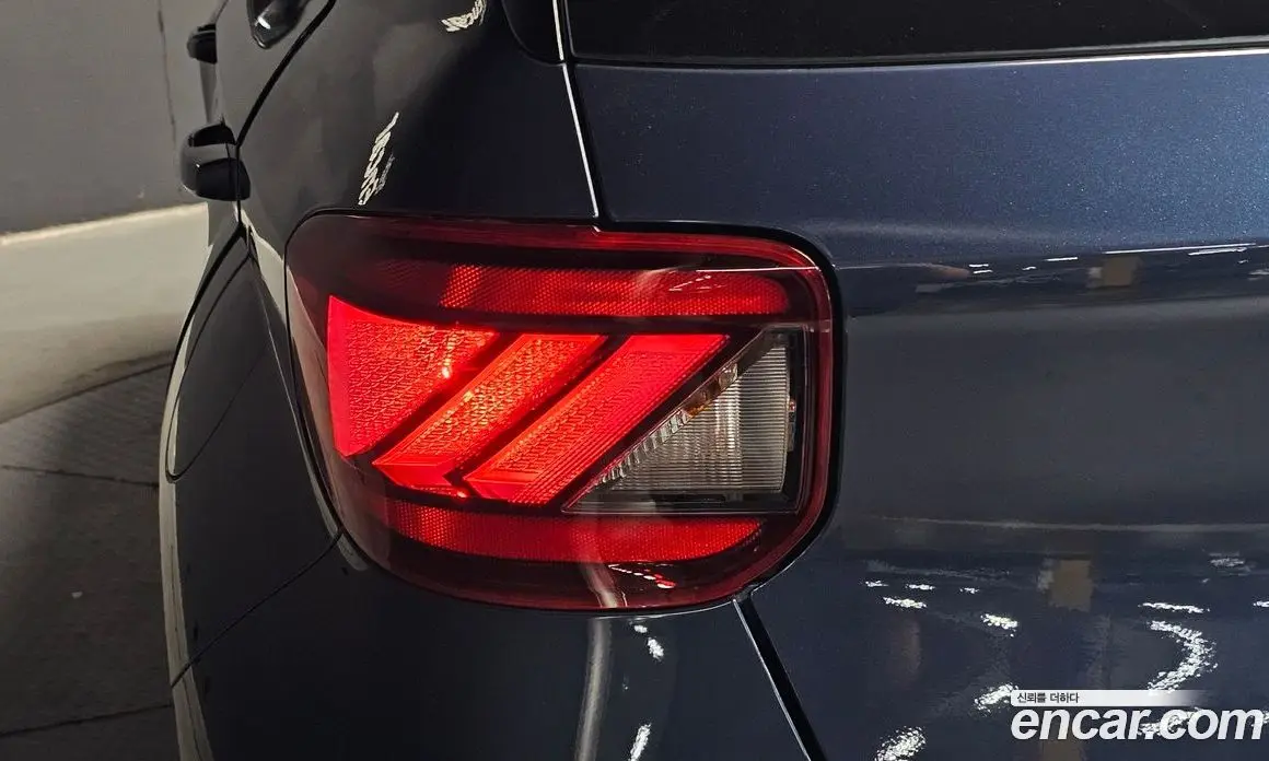 Hyundai Venue 2019 1.6 автомат (гидро), фото 9