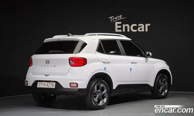 Hyundai Venue 2020 1.6 автомат (гидро), миниатюра 2 Hyundai Venue 2020 1.6 автомат (гидро), миниатюра 2