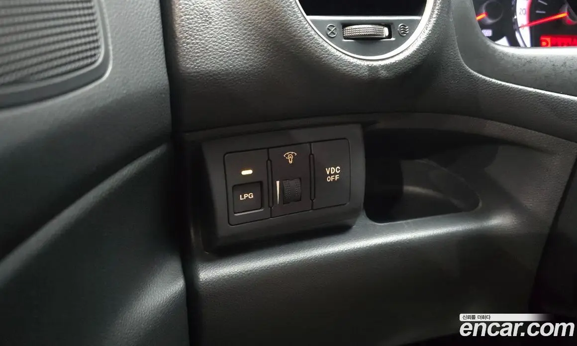 Kia Carens 2009 2.0 автомат (гидро), фото 18