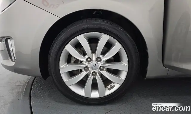 Kia Carens 2013 2.0 автомат (гидро), миниатюра 5 Kia Carens 2013 2.0 автомат (гидро), миниатюра 5