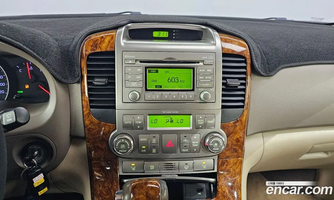 Kia Carnival 2013 2.2 автомат (гидро), фото 15 Kia Carnival 2013 2.2 автомат (гидро), фото 15
