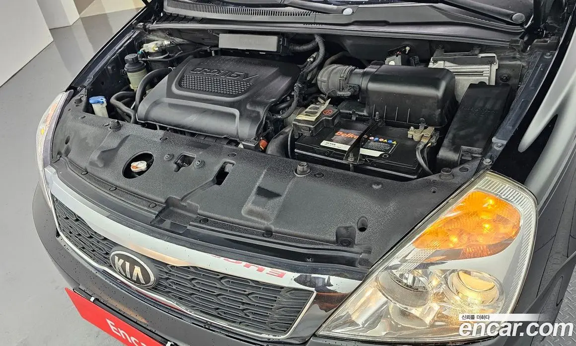 Kia Carnival 2013 2.2 автомат (гидро), фото 6 Kia Carnival 2013 2.2 автомат (гидро), фото 6