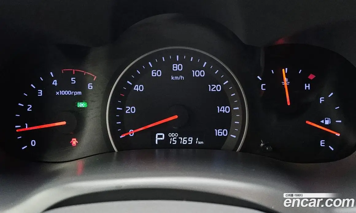 Kia Carnival 2014 2.2 автомат (гидро), фото 11 Kia Carnival 2014 2.2 автомат (гидро), фото 11