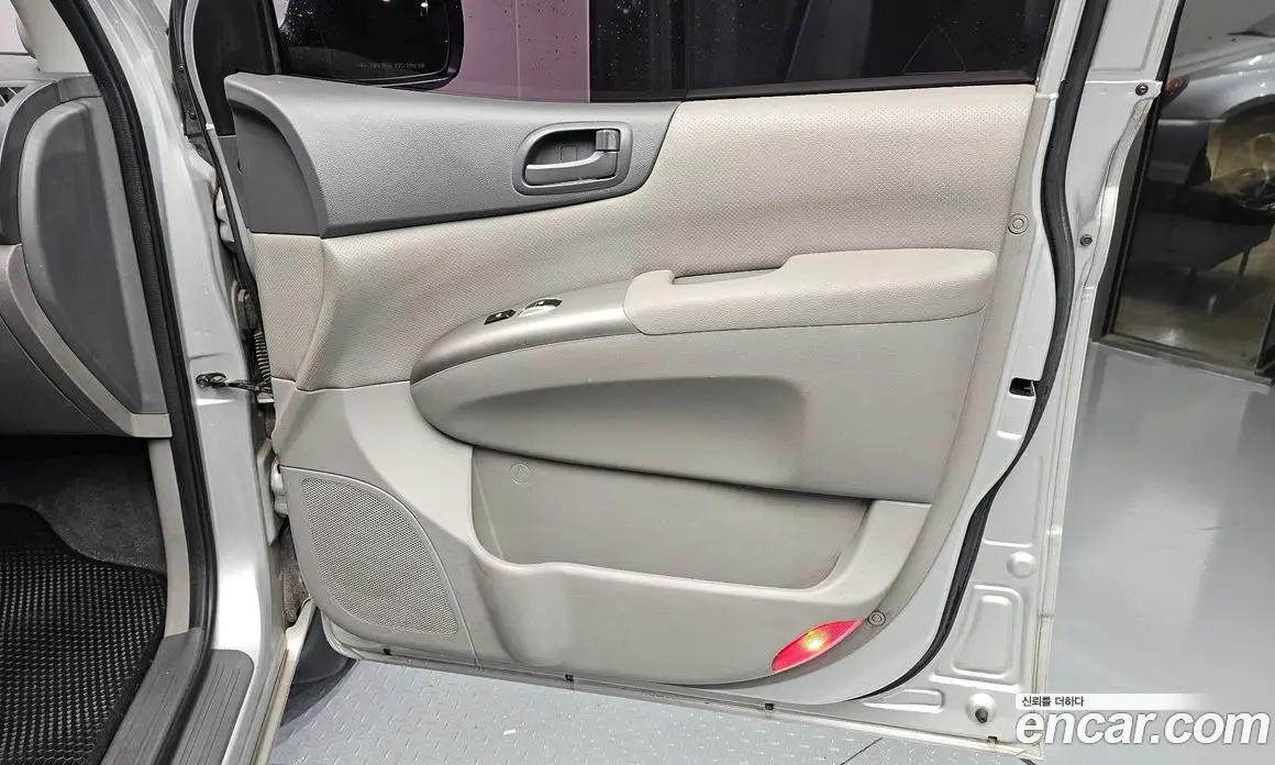 Kia Carnival 2014 2.2 автомат (гидро), фото 15 Kia Carnival 2014 2.2 автомат (гидро), фото 15