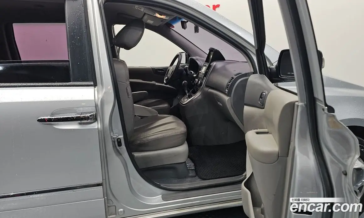 Kia Carnival 2014 2.2 автомат (гидро), фото 16 Kia Carnival 2014 2.2 автомат (гидро), фото 16