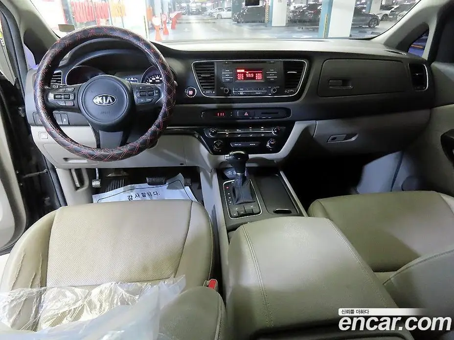 Kia Carnival 2014 2.2 автомат (гидро), фото 11