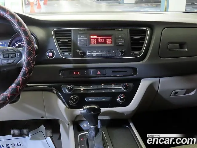 Kia Carnival 2014 2.2 автомат (гидро), миниатюра 12