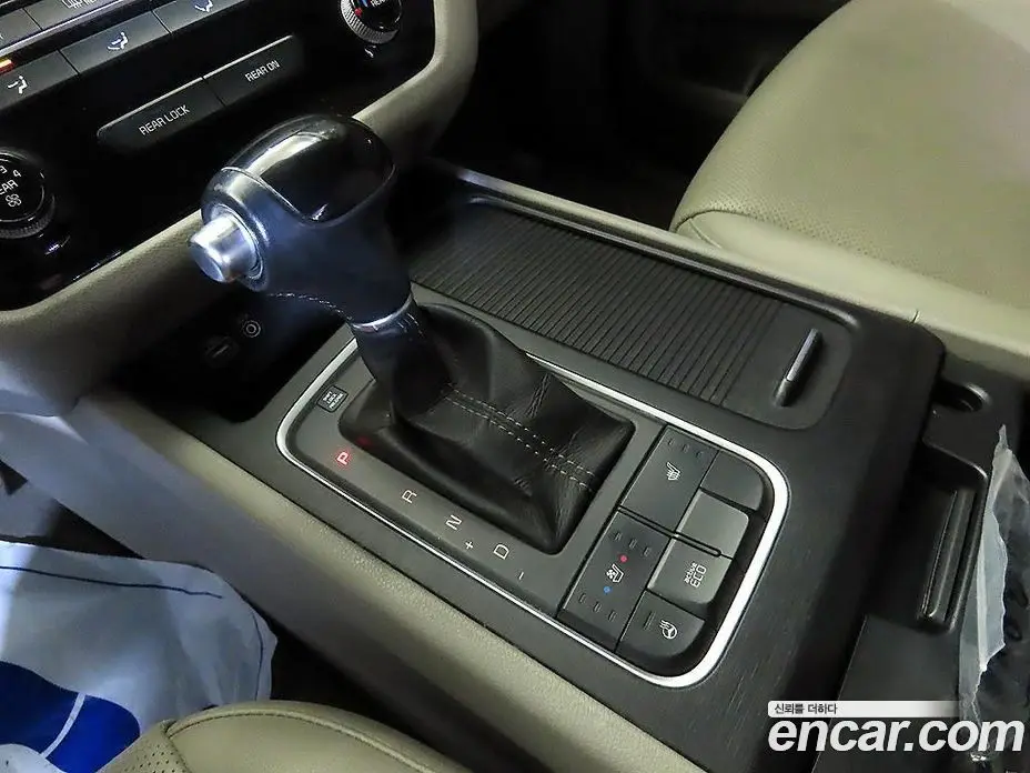 Kia Carnival 2014 2.2 автомат (гидро), фото 13