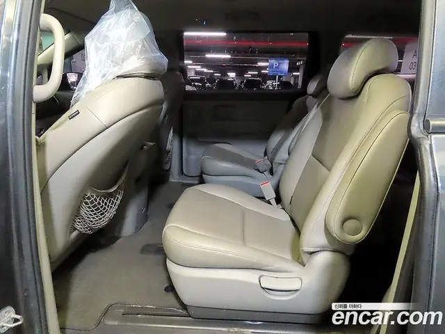 Kia Carnival 2014 2.2 автомат (гидро), миниатюра 7