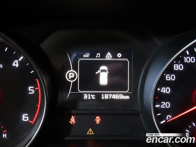 Kia Carnival 2014 2.2 автомат (гидро), миниатюра 10