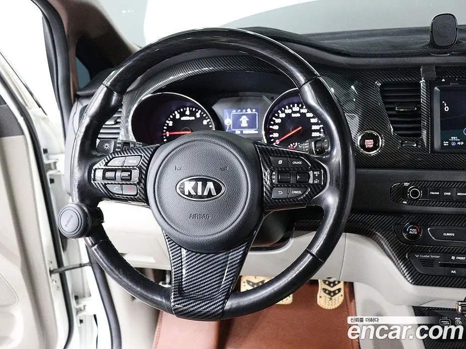 Kia Carnival 2015 3.3 автомат (гидро), фото 14